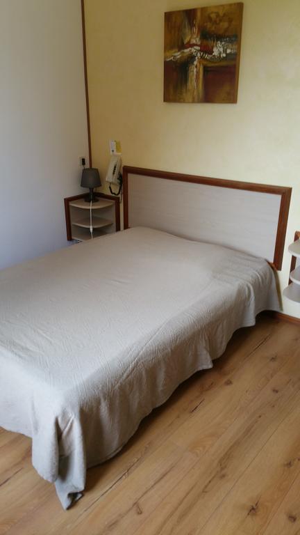 Le Magiot Hotel Montliot-et-Courcelles Ngoại thất bức ảnh