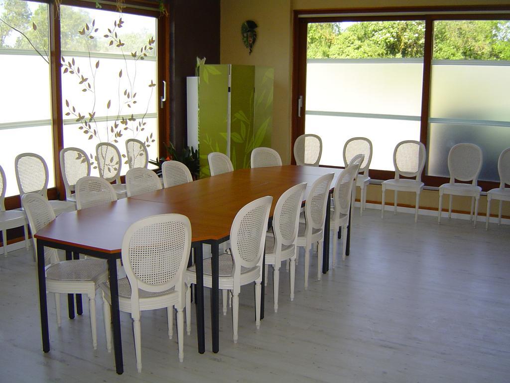 Le Magiot Hotel Montliot-et-Courcelles Ngoại thất bức ảnh